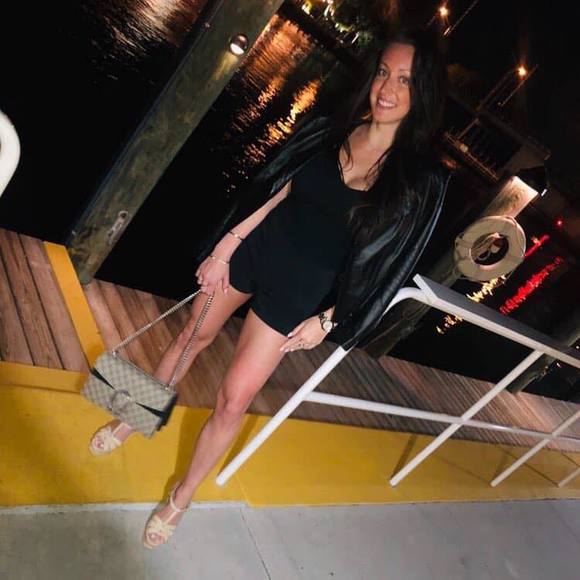 Meet your Posher, Dana - Picture 1 of 1